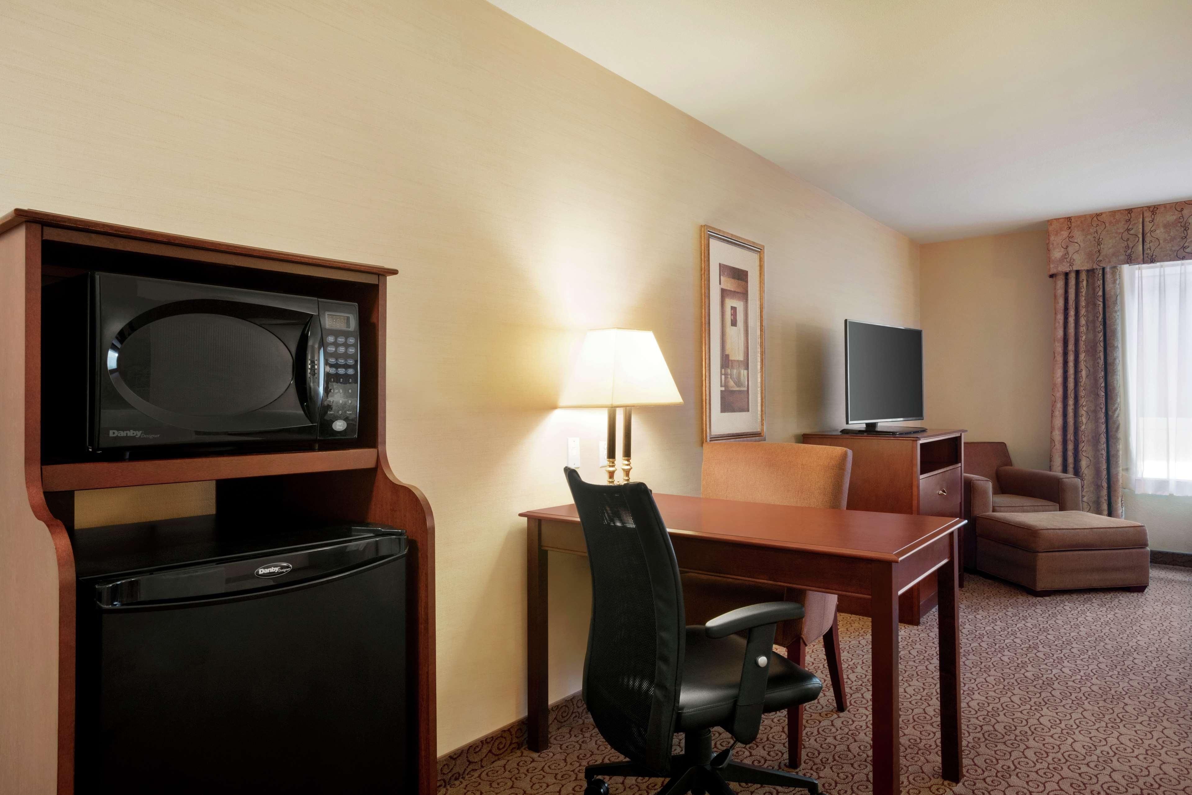 Hampton Inn & Suites West Bend Esterno foto