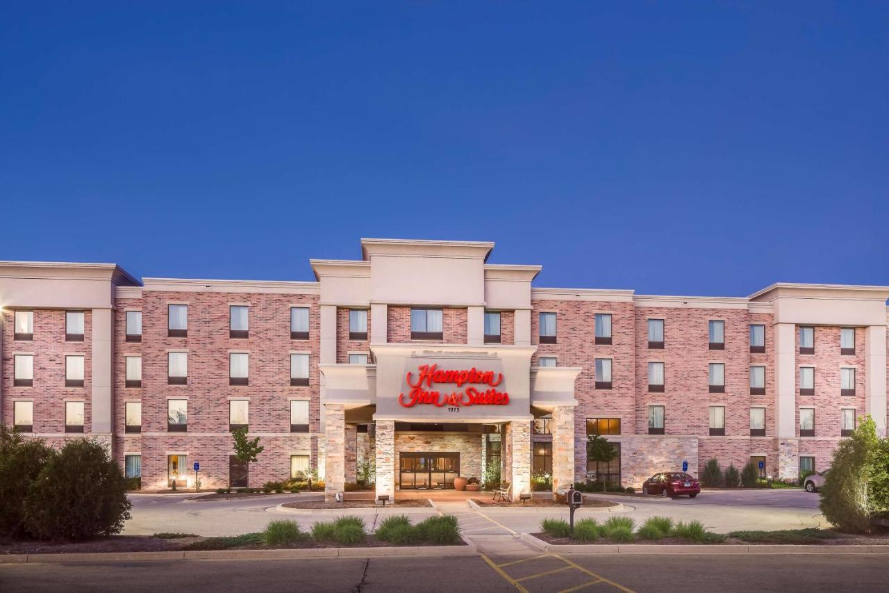 Hampton Inn & Suites West Bend Esterno foto